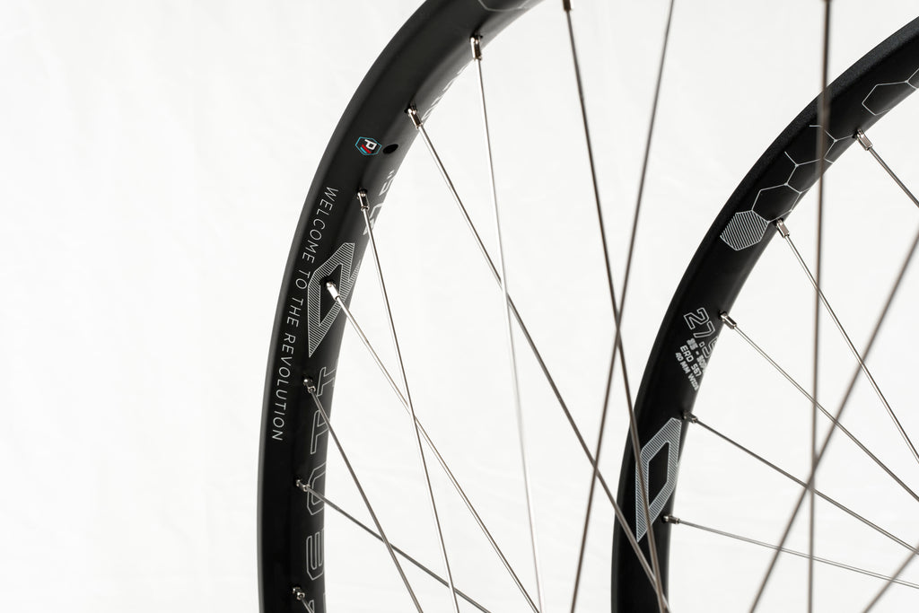 Pacenti PI30-END Wheelset 27.5" Boost - Oil Slick