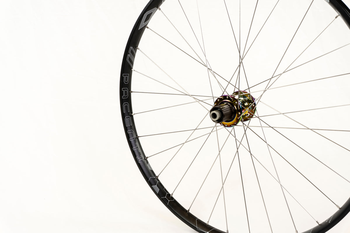 Pacenti PI30-END Wheelset 27.5" Boost - Oil Slick