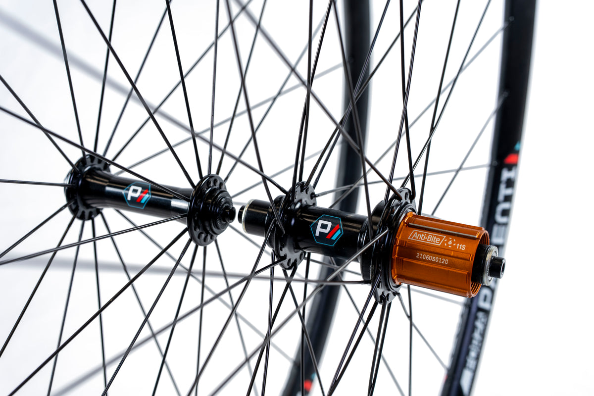 Forza Rim Brake Wheelset 700c 28/32 Hole Old Decal
